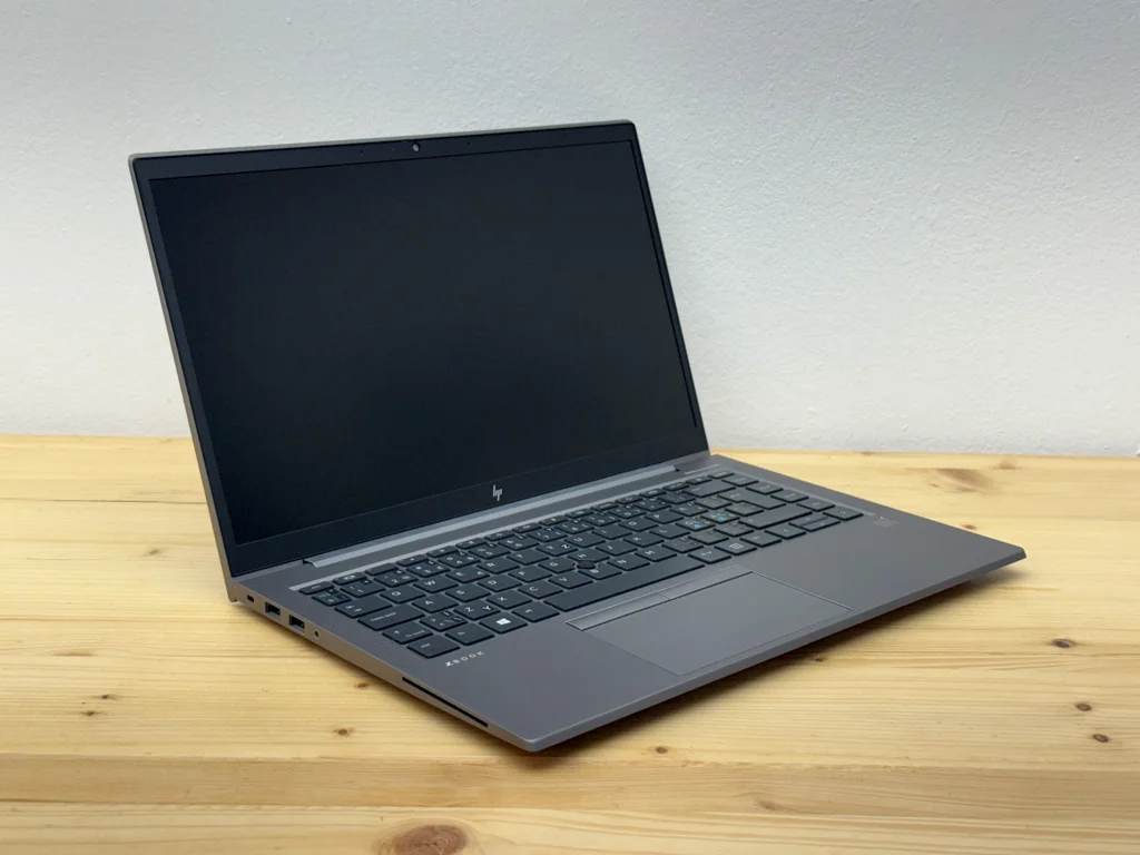 HP ZBook FireFly 14 G8 Mobile Workstation
